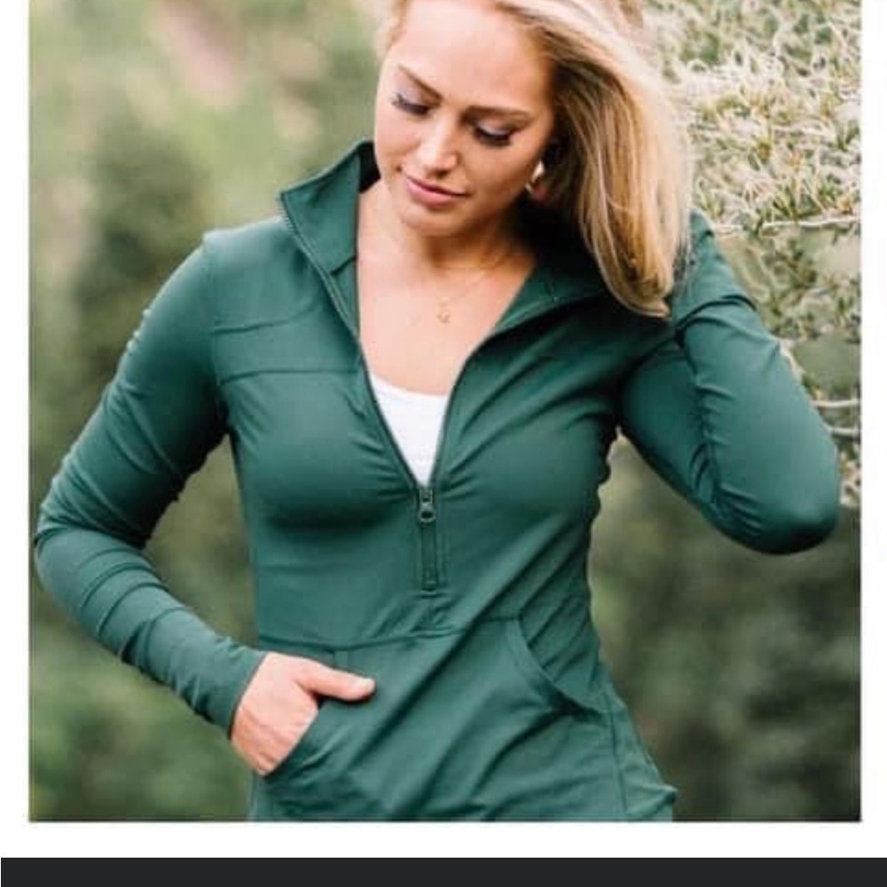 ZYIA 1/2 Zip